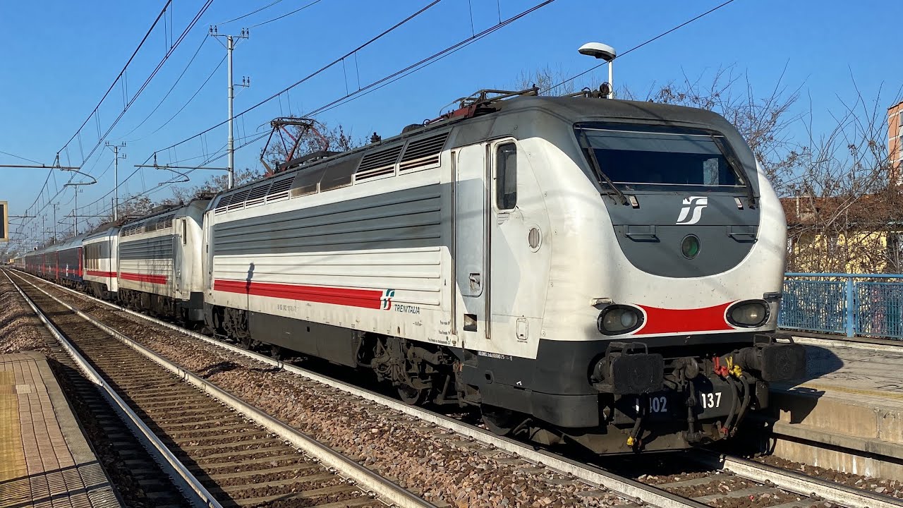 TRENI PARTICOLARI, MILITARI E NON SOLO in transito alla stazione di Bologna Mazzini!