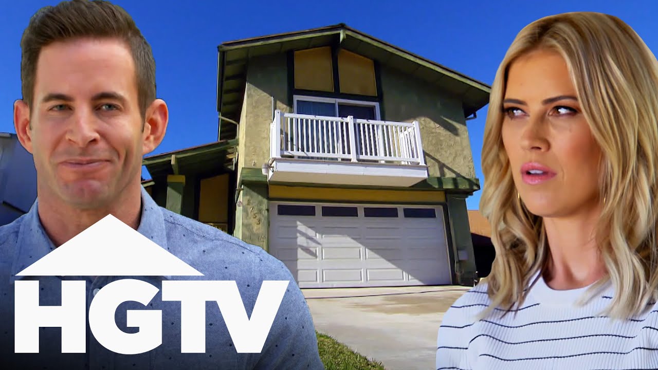 Tarek & Christina Keep Clashing Over House Stuck In 90's! | Flip Or Flop