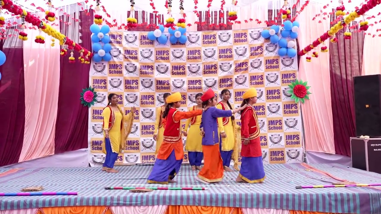“छोटे पैकेट, बड़ा धमाका 💥 Kids Punjabi Dance Performance Viral”
