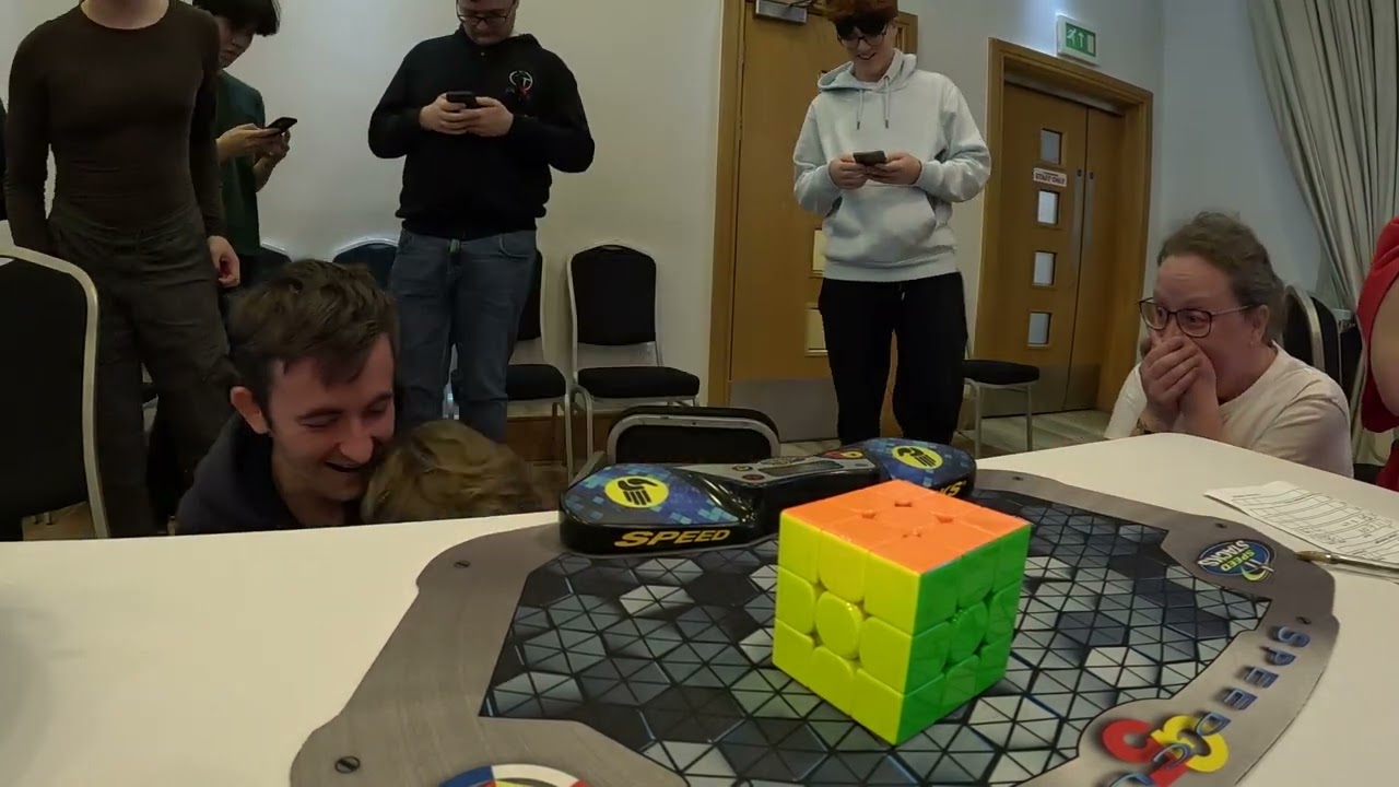 3.69 Rubik's Cube UK NR single!!