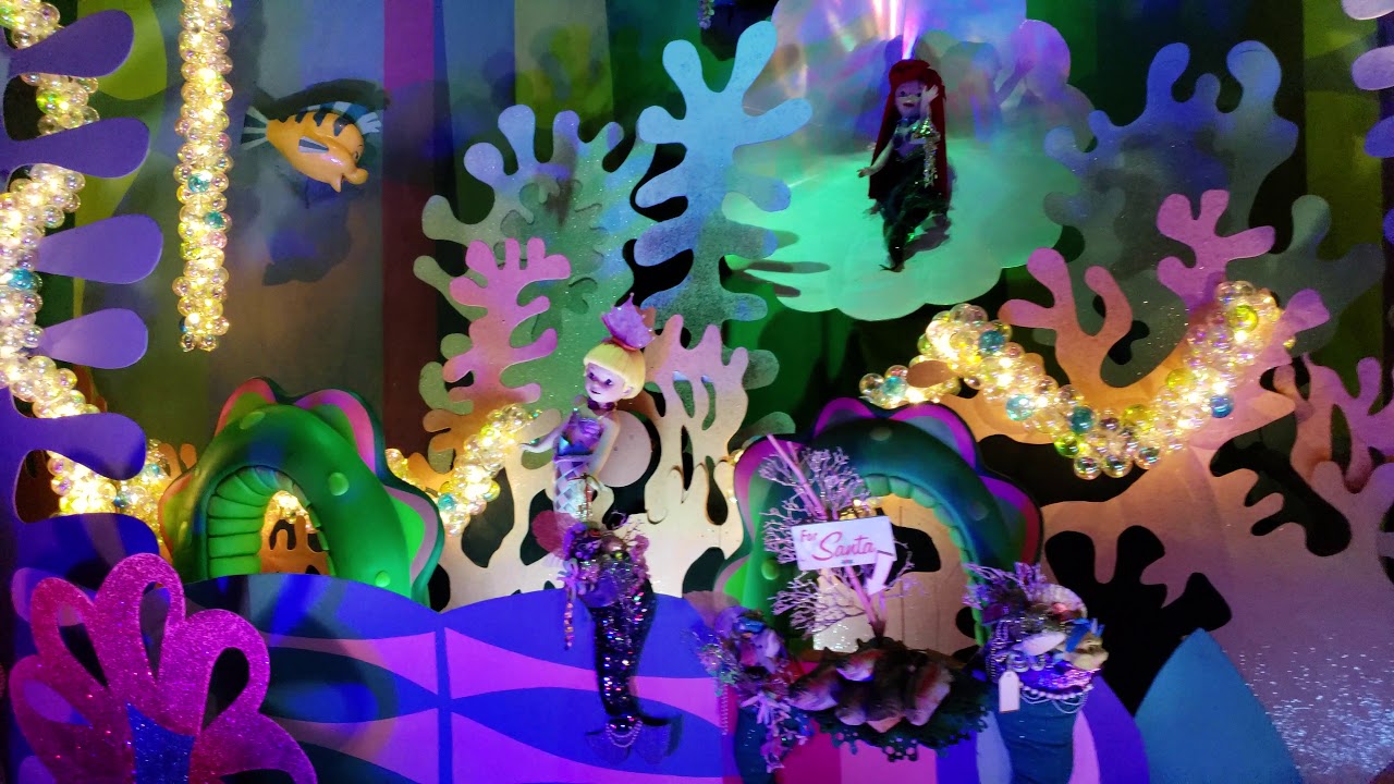 It's a Small World Holiday 2018