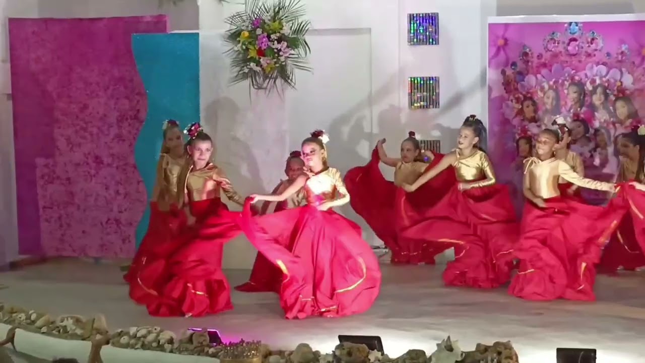 ELECCIÓN Y CORONACIÓN DE LA REINA 👑 Y MINI REINA  EN HONOR A LA VIRGEN VALLE EN CHICHIRIVICHE FALCON