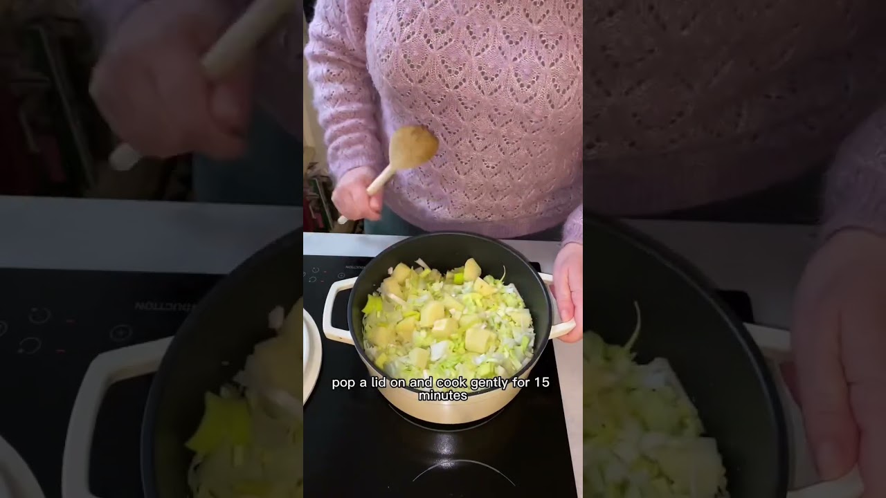 Leek and potato soup, easy, healthy (No butter or cream, Slimming World friendly)