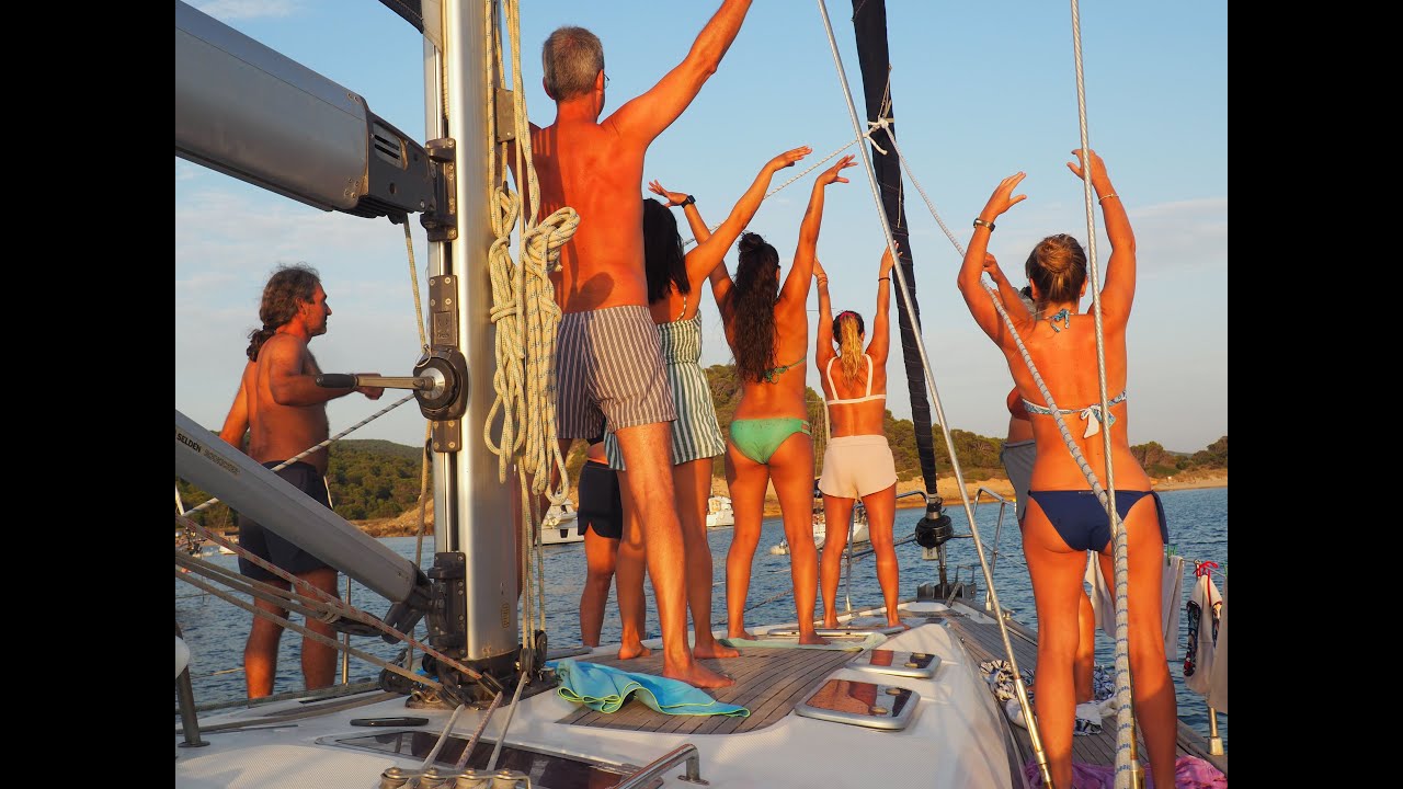 ¡Descubre Menorca en velero plaza a plaza!