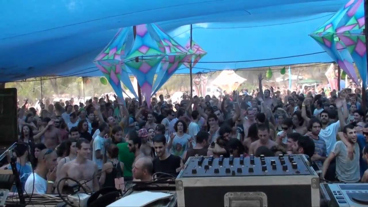 11/16 uvAntam aka Ubar Tmar live@Israel24/09/2010 Shlomit Bona Sukkah