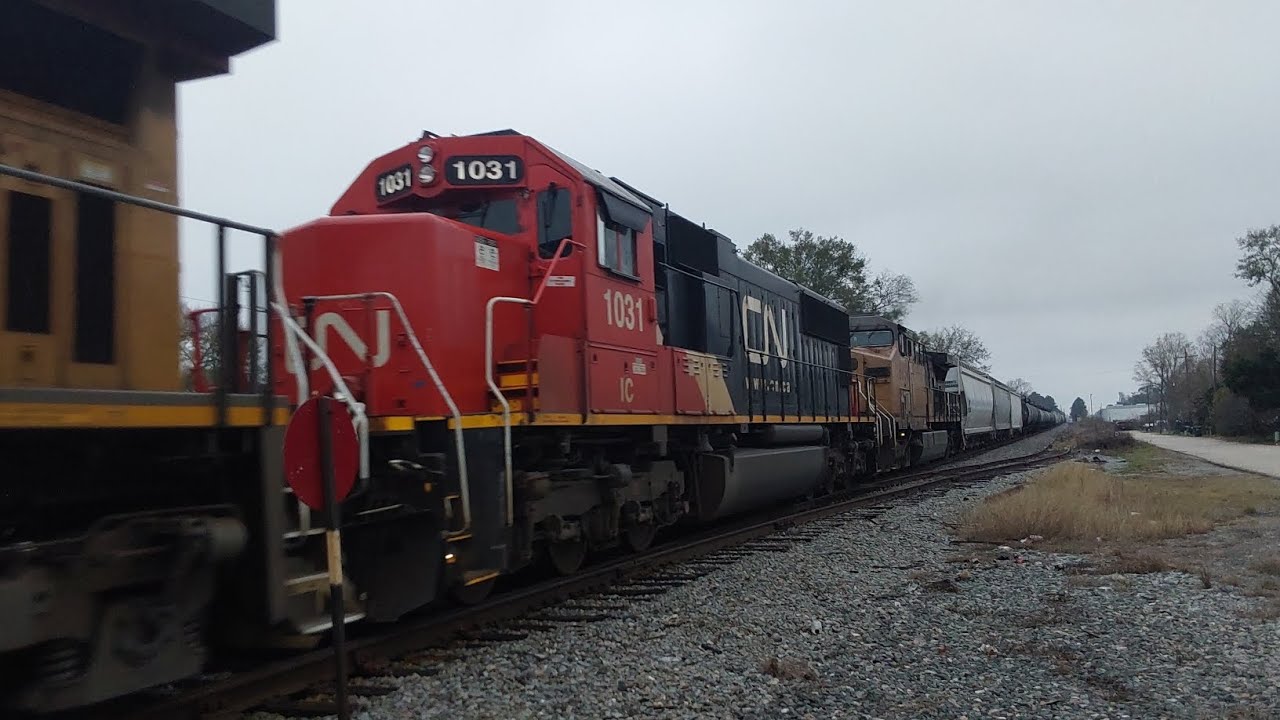 CN 1031 trails on MHOAS on the Palestine sub, 1/22/26.