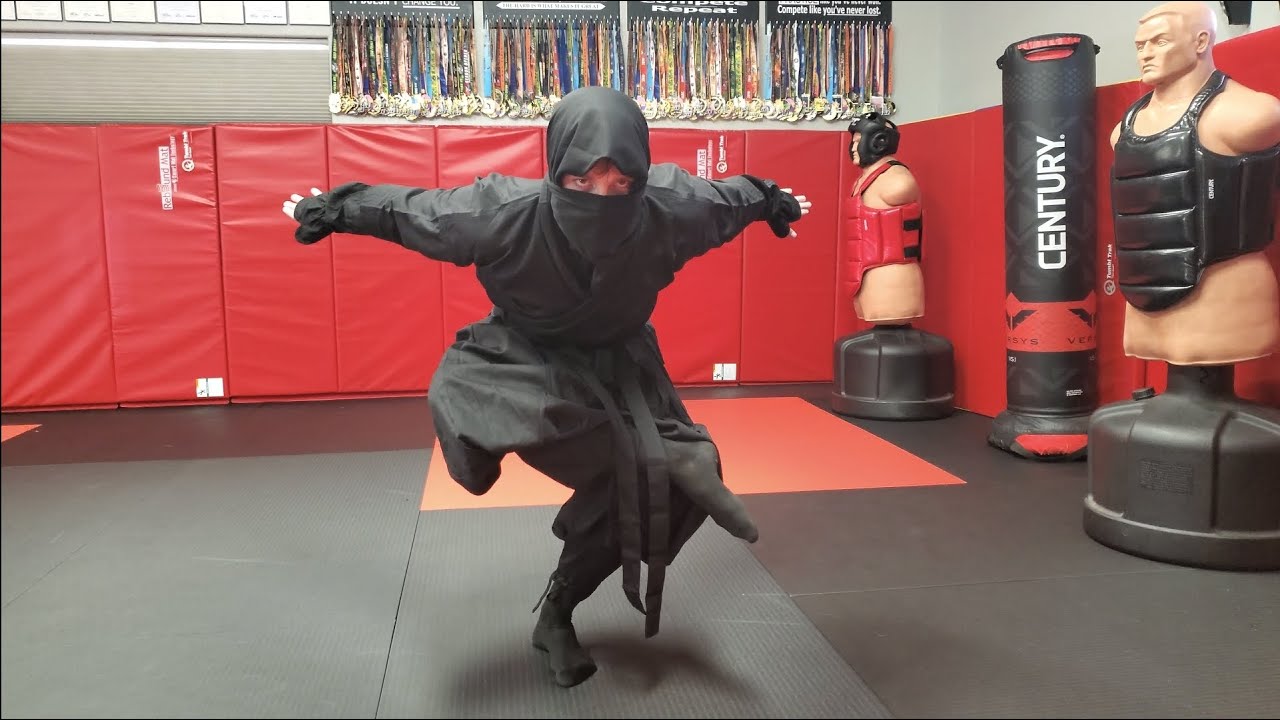 INSANE BO STAFF MASTER and straight up NINJA! 18 year old World Champion Noah Fort