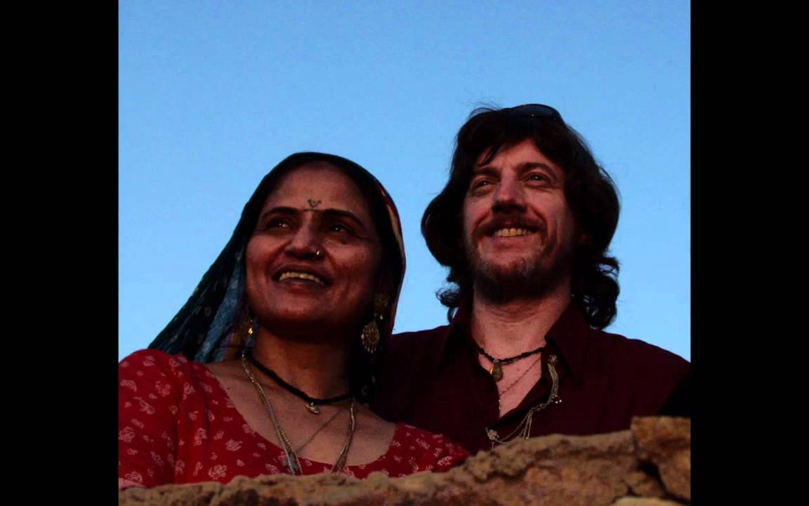 TITI ROBIN & GULABI SAPERA: 