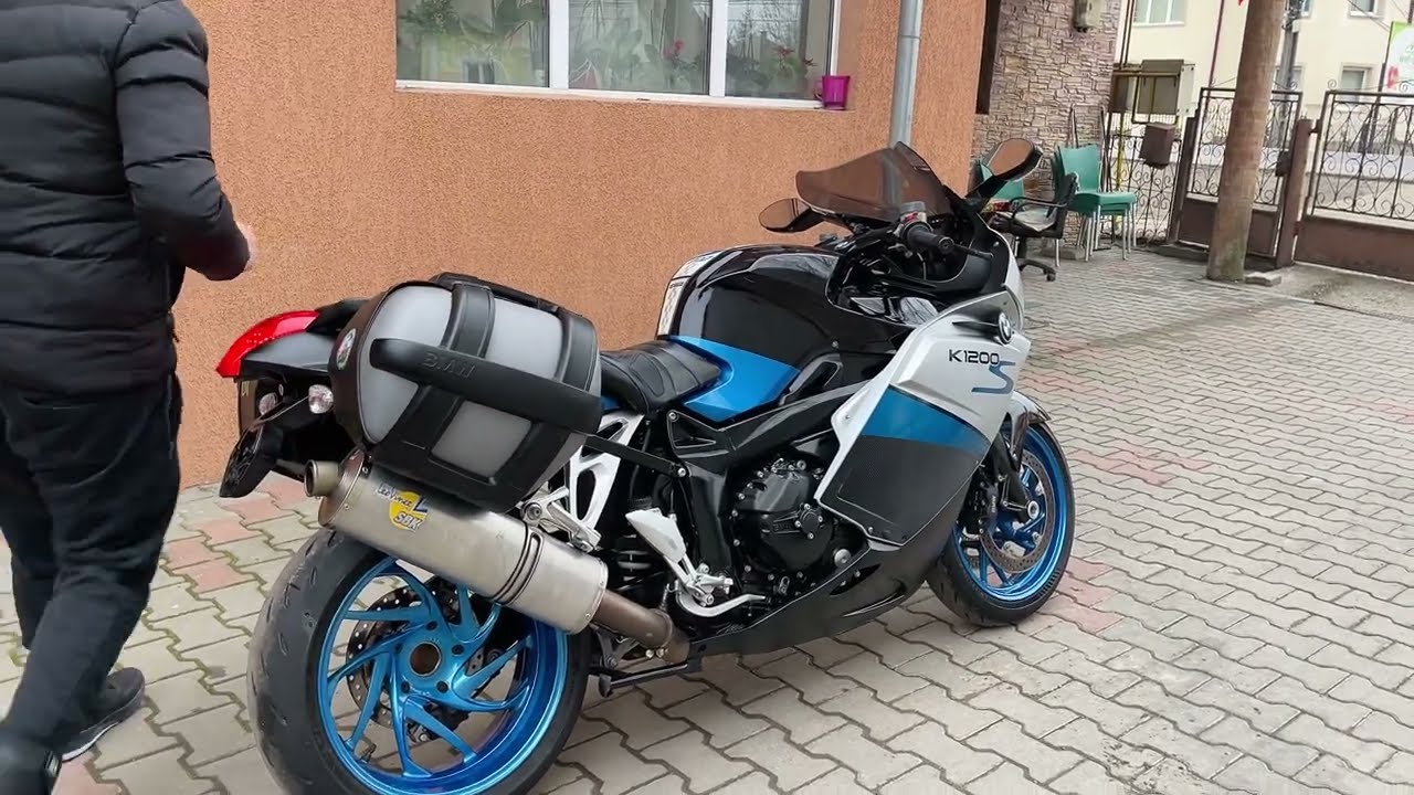 BMW K1200S (LeoVince L SBK)  Walkaround & Soundcheck
