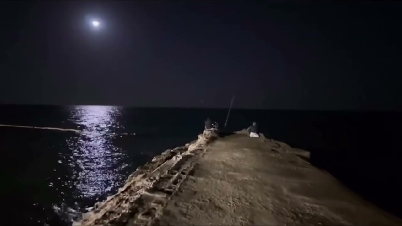 لا تنـسى حبيبـي ذكرياتك خذها معـاك .