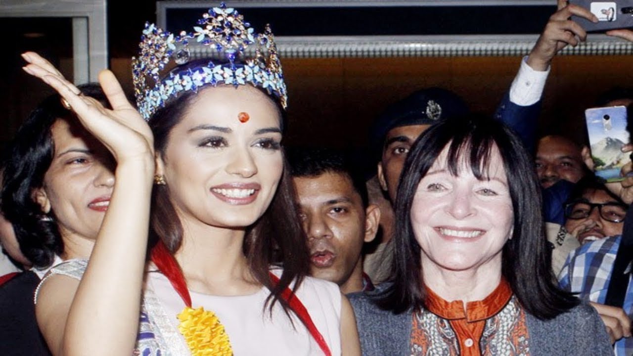 Miss World 2017 Manushi Chhillar Meets Her Fans At Mumbai Airport