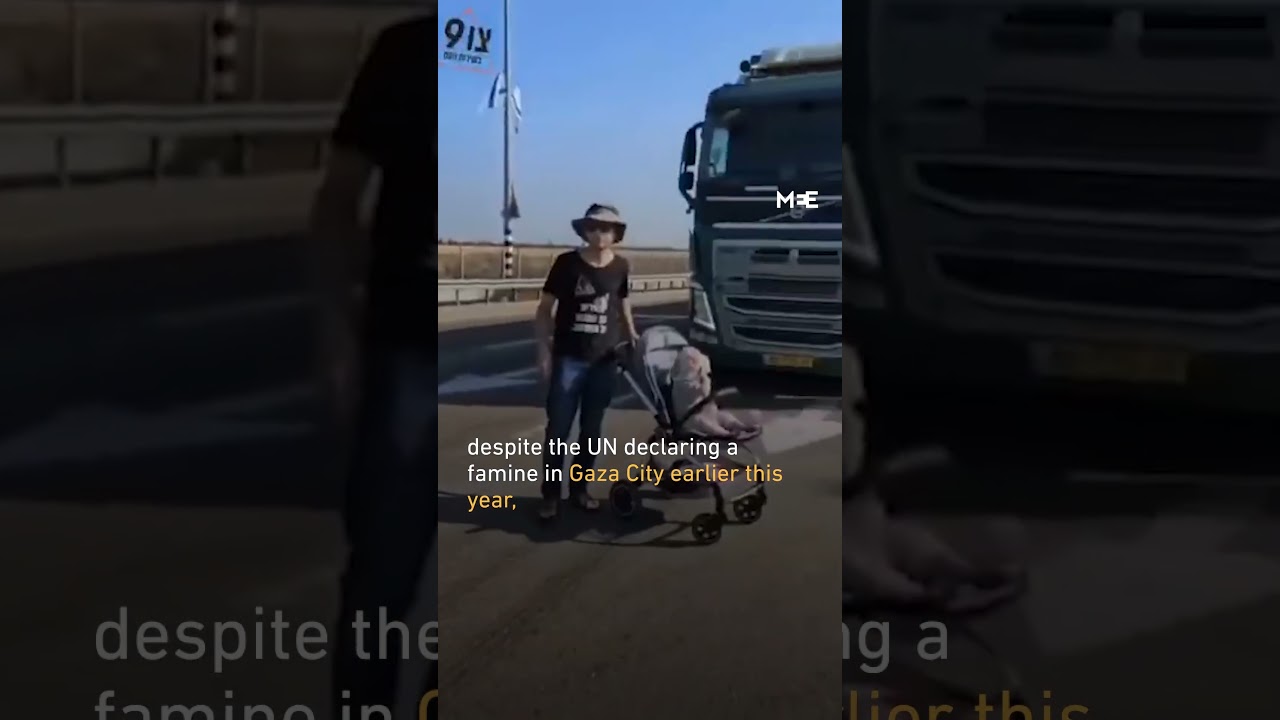 Israeli protesters block aid trucks into Gaza