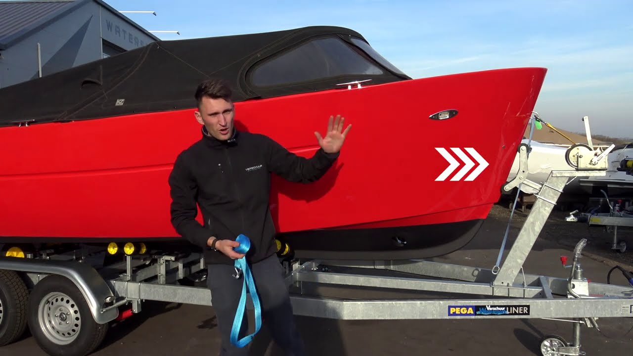 Sloep en tender videoblog #149: Hoe zet je een boot vast op een trailer? & winactie!