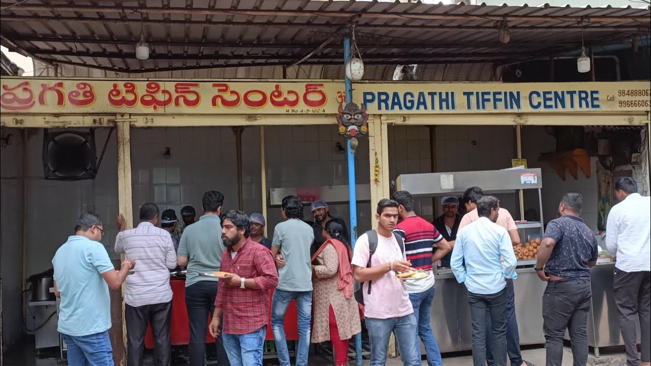 48 years old famous pragathi tiffin center at Hyderabad || Street food