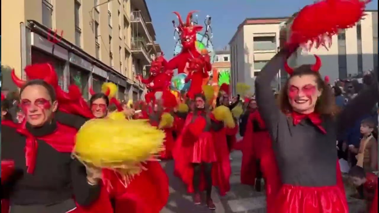 Carnevale a Cantù - Gran sfilata del Sabato Grasso