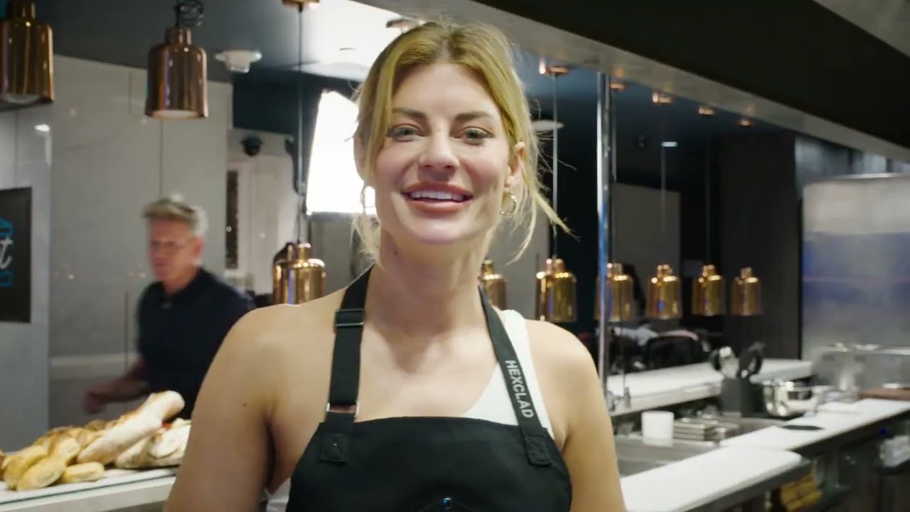 Hannah Stocking & @haleyybaylee Grilled Cheese DISASTER   Gordon Ramsay