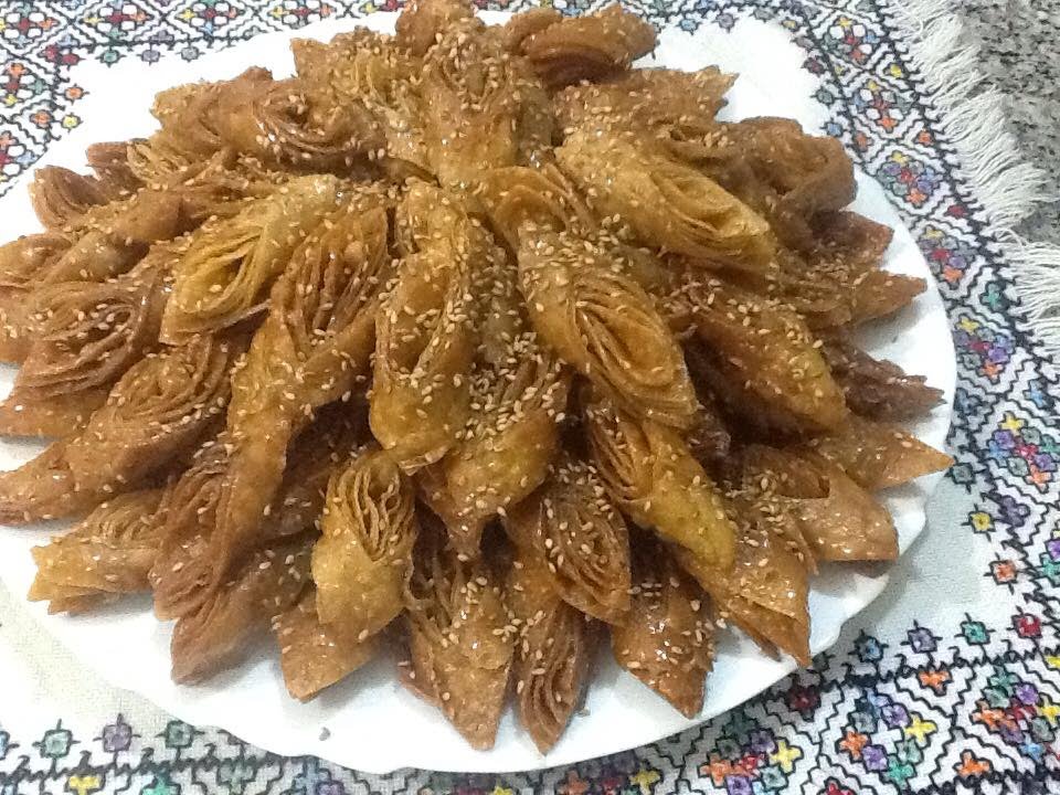 حلوة لسان العصفورالمغربية الشهية شبيهة الشباكية بطريقة سهلة و متقنة المطبخ المغربي مع ربيعة