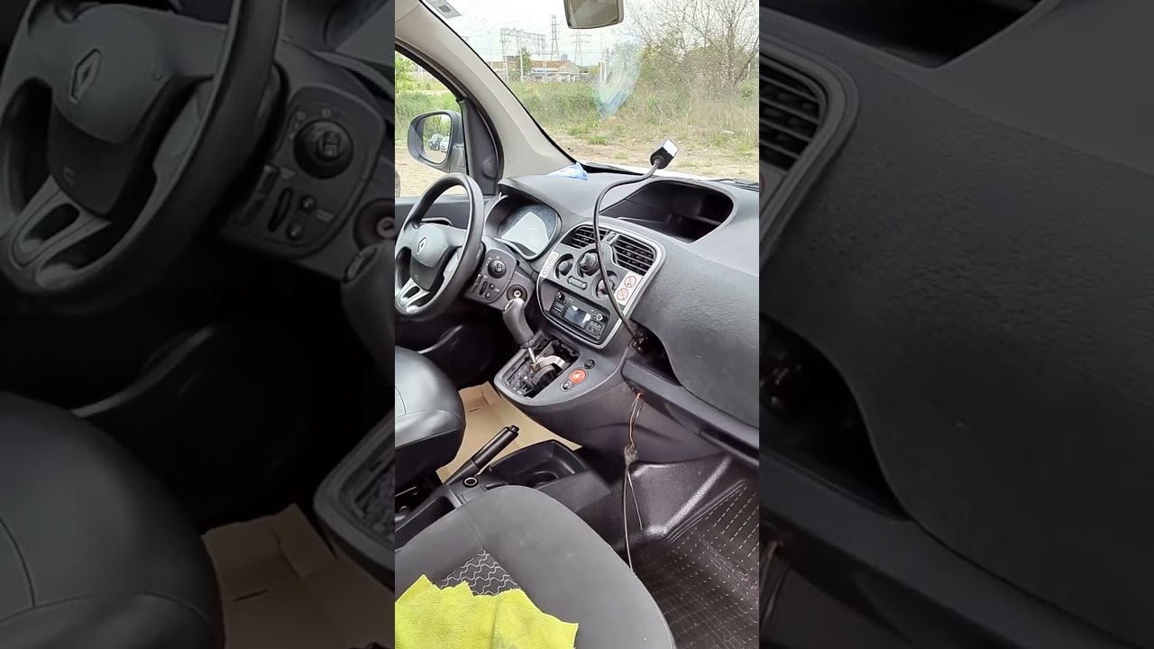 Renault Kangoo Maxi. Продать сложно, сдать в аренду возможно!