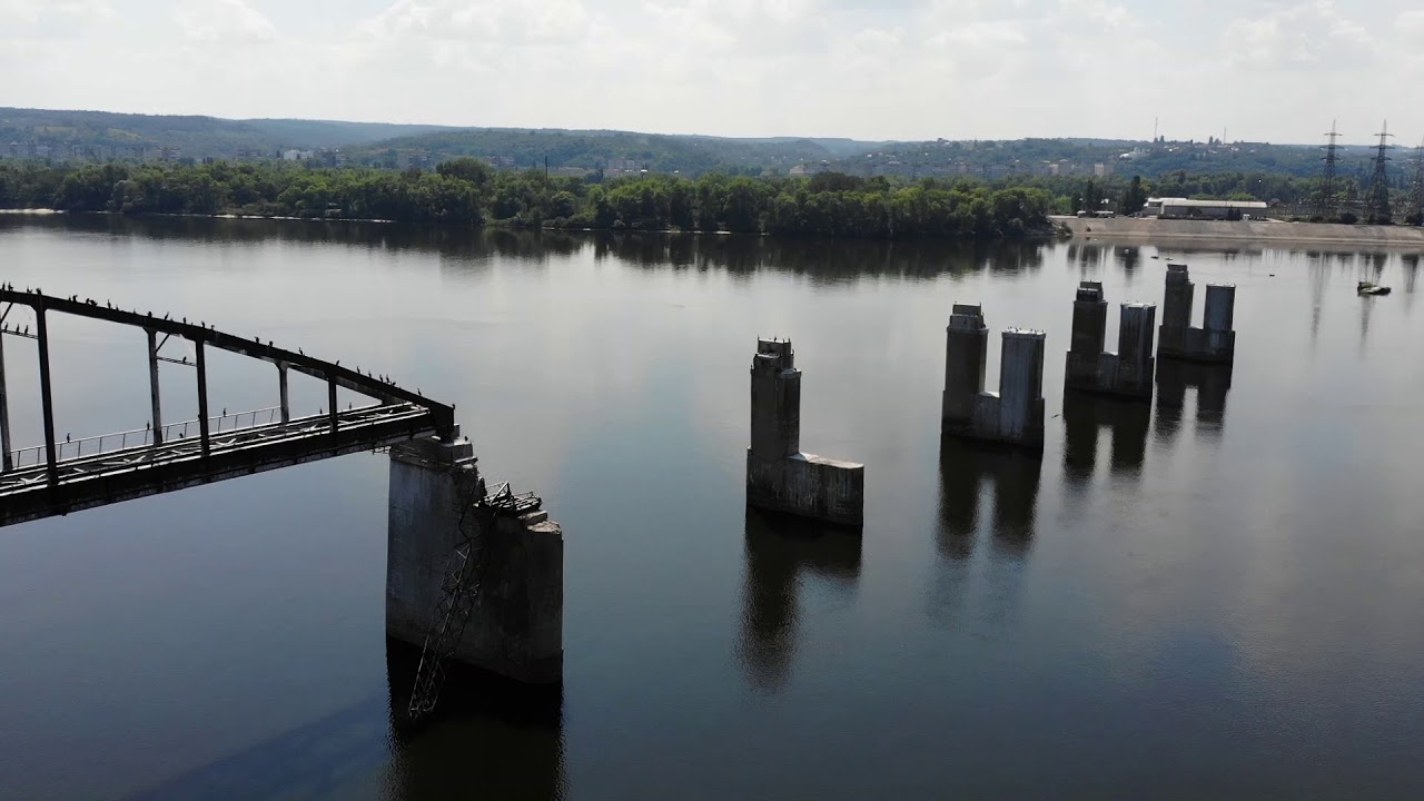 Kaniv destroyed WW2 railroad bridge/ Канiв зруйнований  залiзничний мiст
