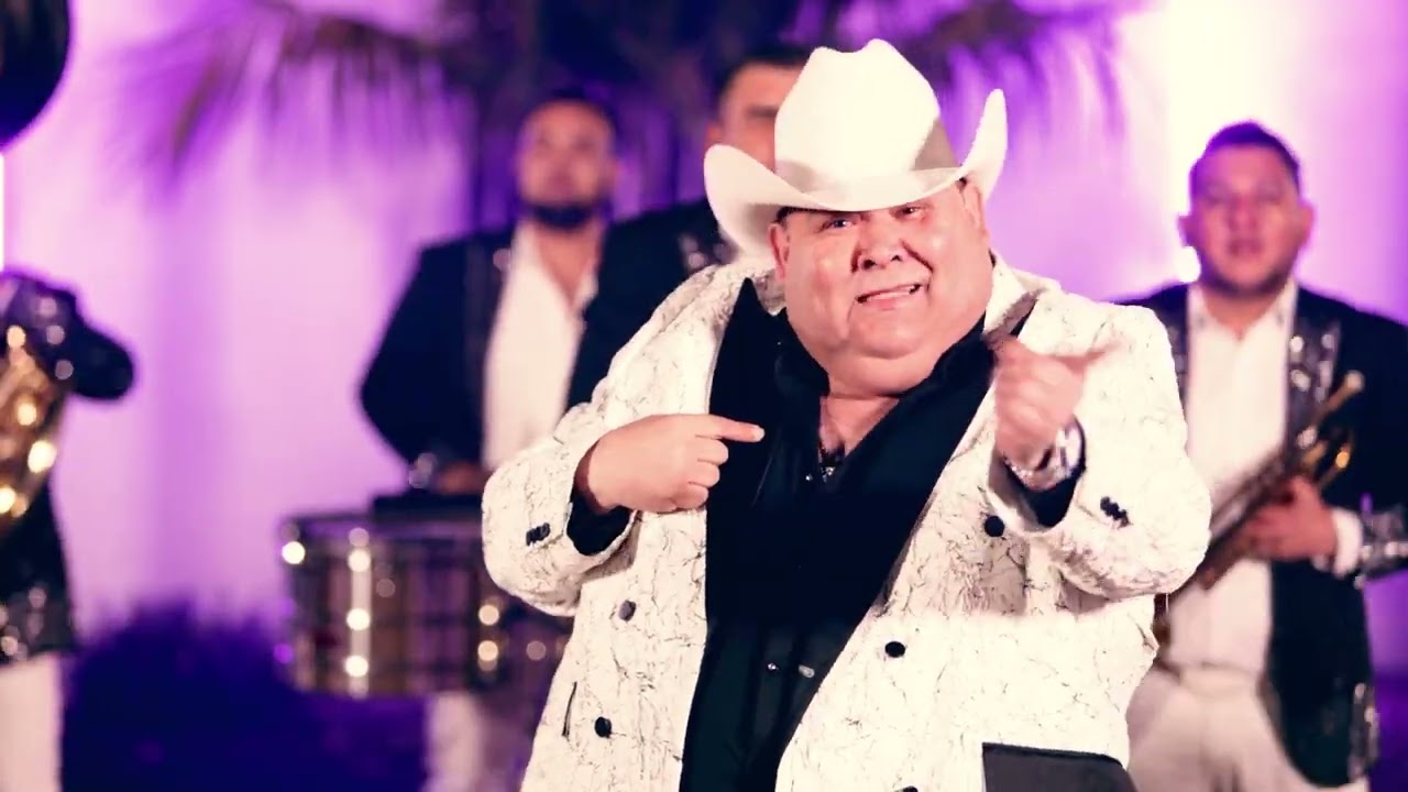 El Chulo - El Coyote y su Banda Tierra Santa ( Video Musical )