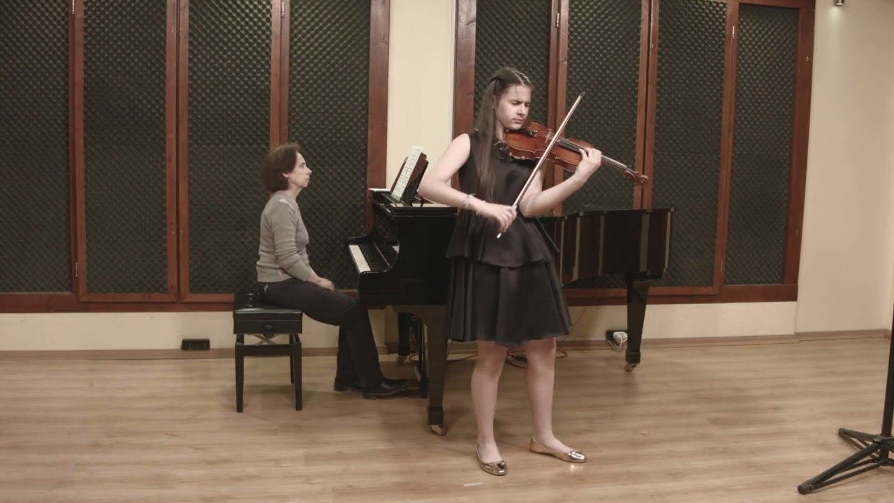 Maya Vasileiadou - H.Wieniawski Polonaise Brillante Op.21