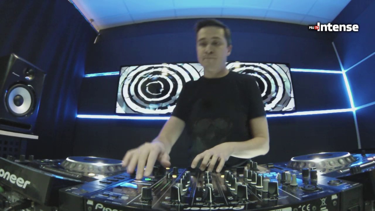 Burzhuy - Live @ Radio Intense 26.10.2016