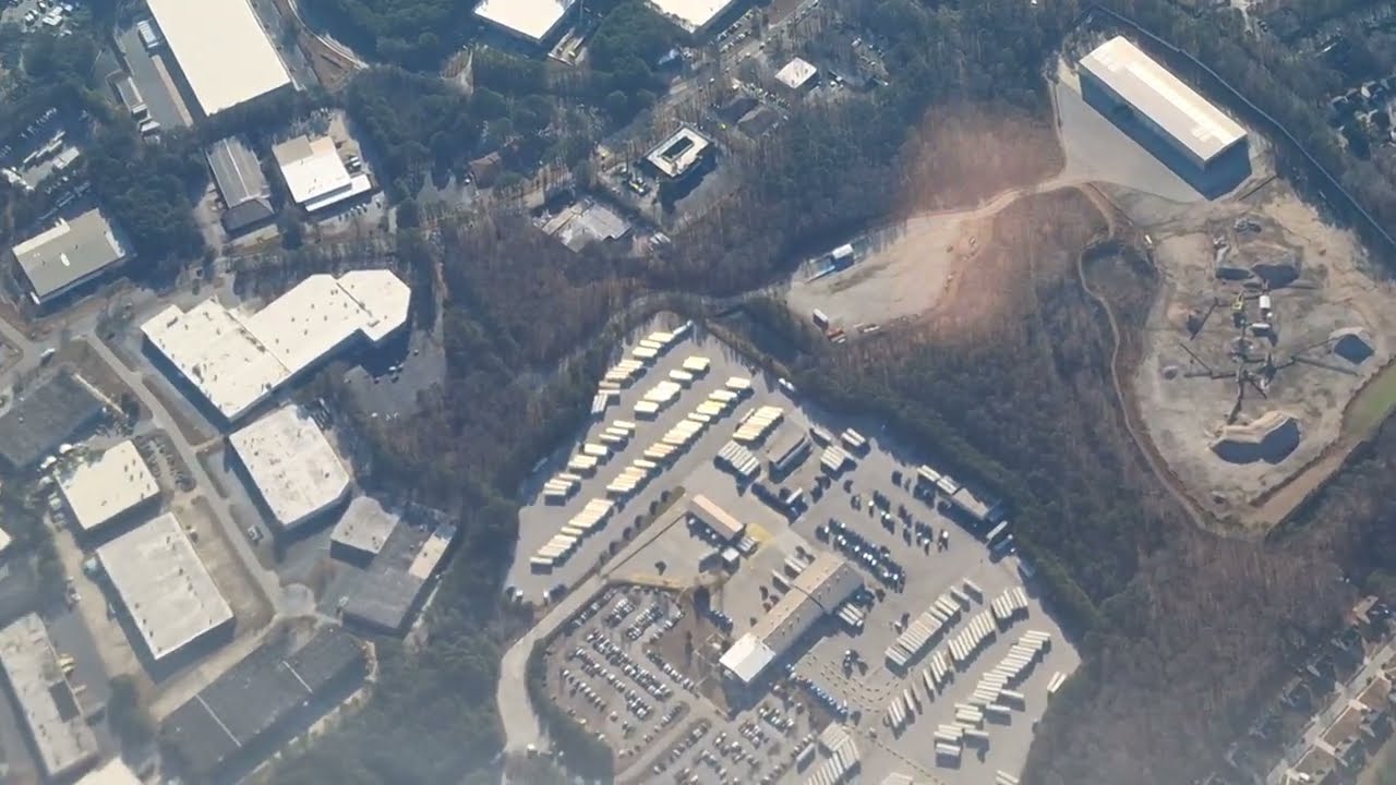 Долетели до Атланты - и вот она Красивая ДЖОРДЖИЯ - снега нет и Много Лесов - под крылом самолёта 🙂🙏