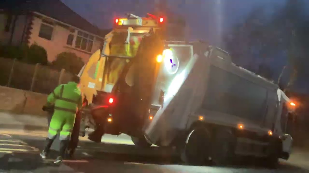 Recycling bin men emptying bins in Bournemouth part 1 (06/03/2026)