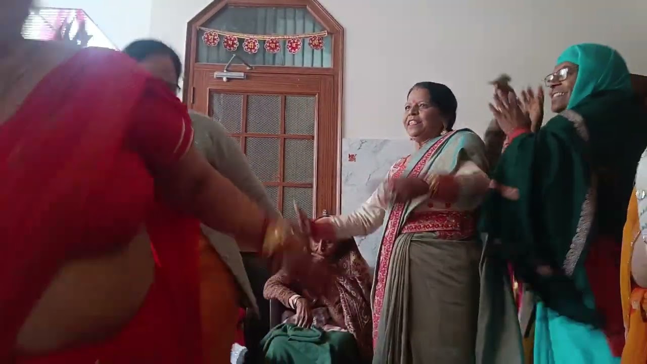 Shadi ka kirtan or geeton ka Anand dance sahit .kripya 7988616563,8860151028 pe contact karein .