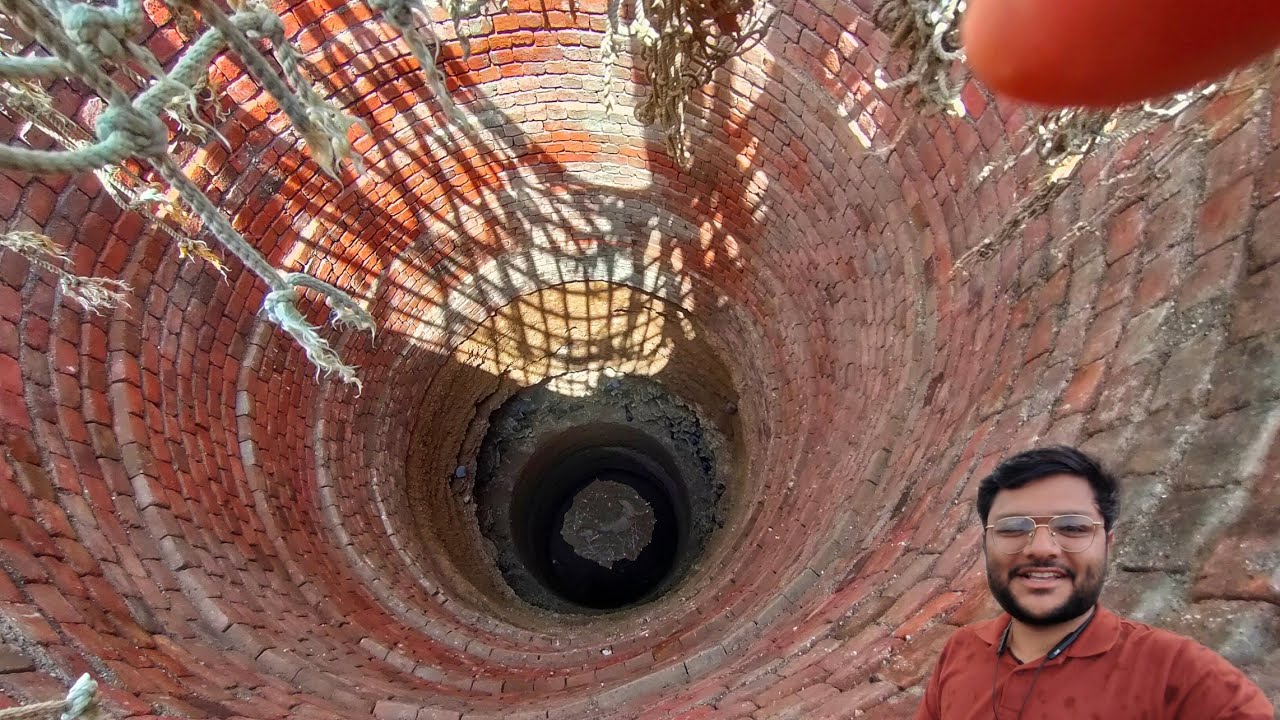 She Lives in this Deep well since last 5 Years 😮