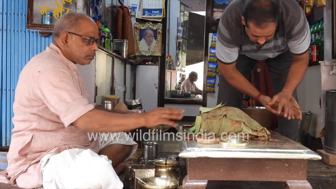 Khaike paan Banaras wala - Banarasi paan