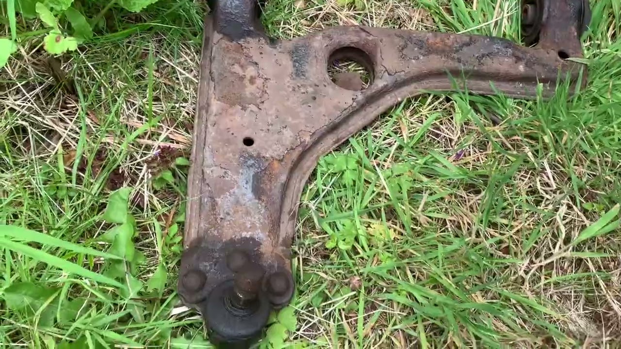 How to change front wishbone nearside Vauxhall Astra h Twintop