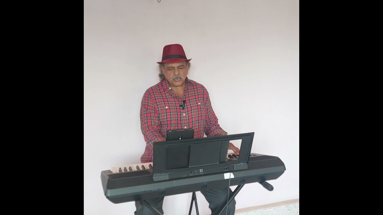 Old Christmas Carol "Silent Night". Cover by Freddie. 