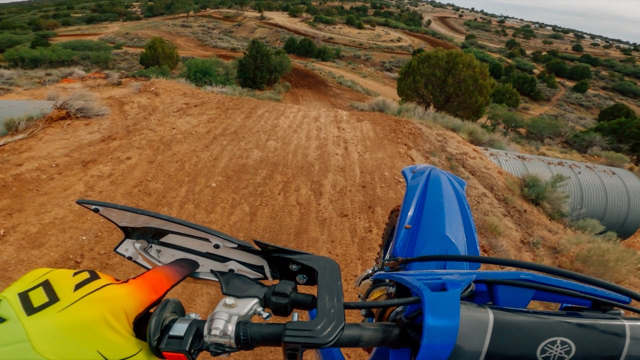 Riding Two Stroke on Epic Utah Desert Track! // Bull Hollow Raceway Monticello, Utah - 2021 YZ250X