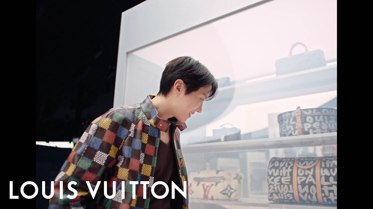 j-hope at the Men's Fall-Winter 2025 Show | LOUIS VUITTON