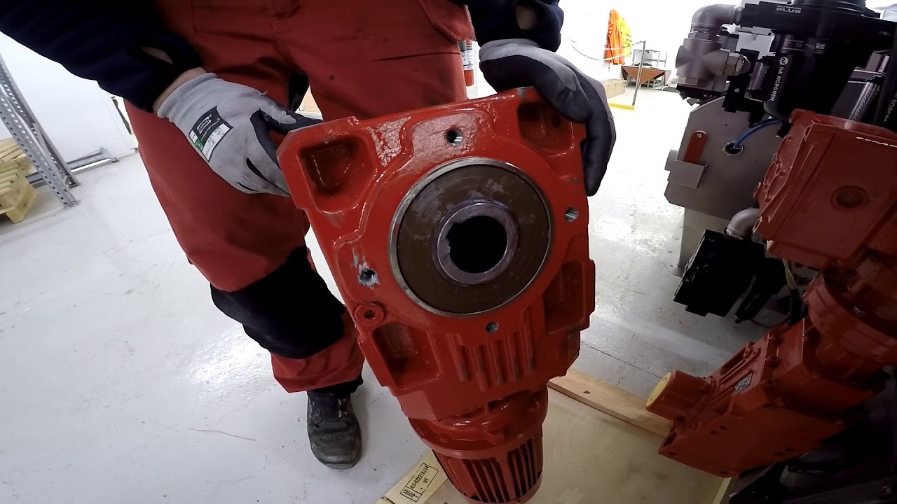 New gearbox removal and installation on the MudCube