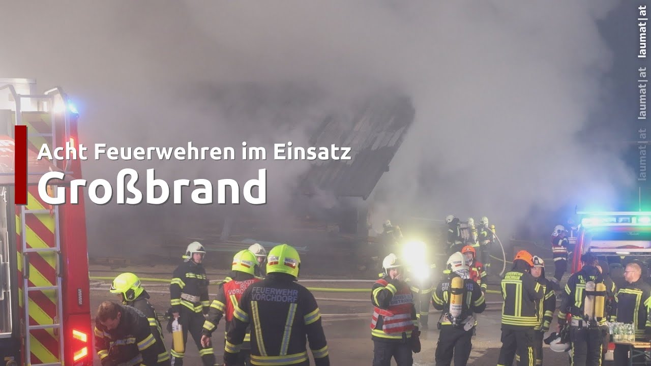 Großeinsatz: Acht Feuerwehren bei Vollbrand einer Halle eines Unternehmens in Kirchham im Einsatz