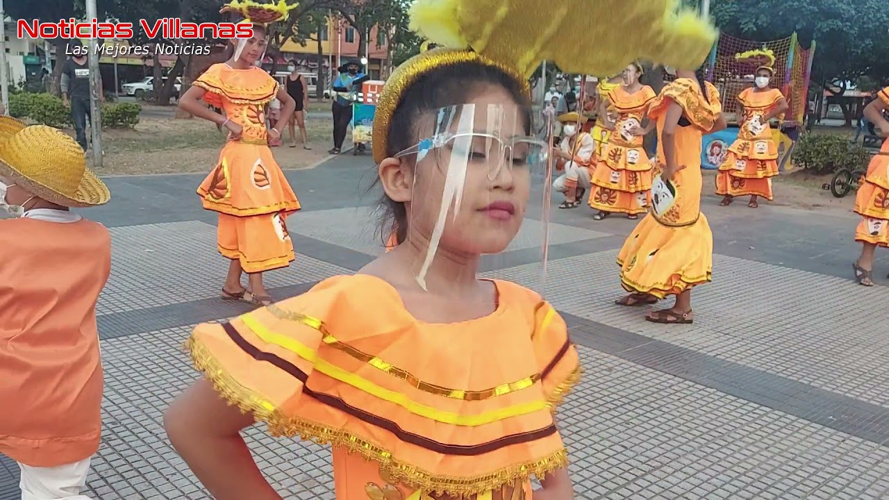 DANZA CHIQUITANA BALLET BARRIO SUCRE EN LA PLAZA DE LA VILLA 1RO DE MAYO