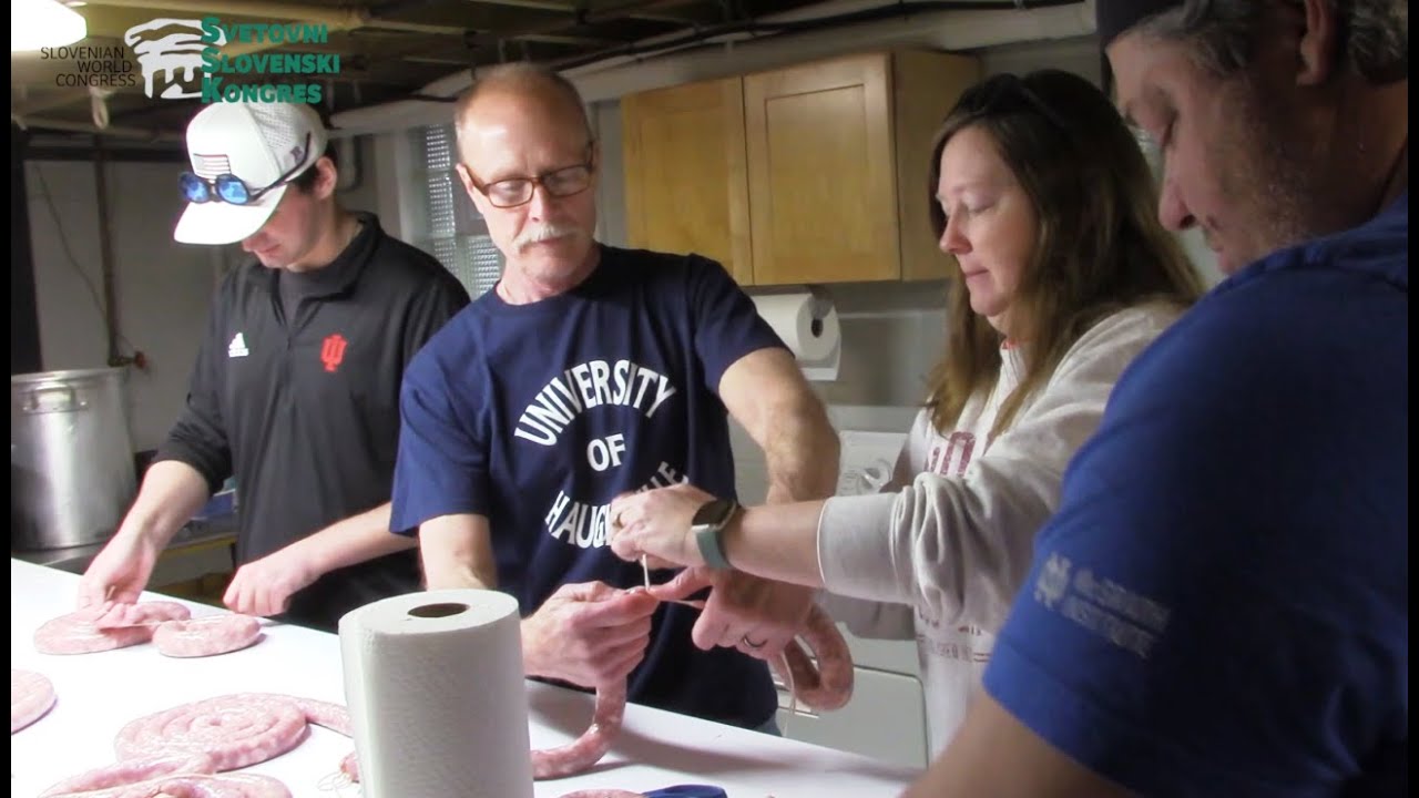 Kranjske klobase: Kulinarični most med Slovenijo in rojaki po svetu