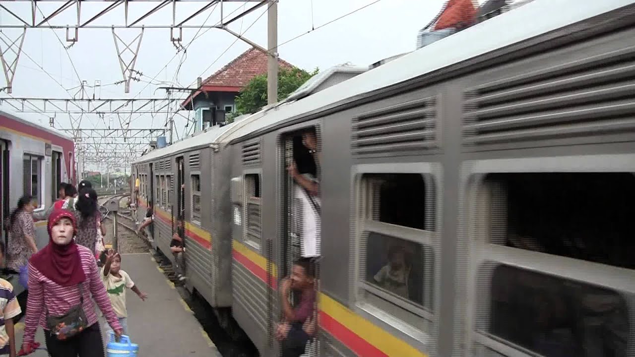 KL3系の屋根上乗車　KRL JABODETABEK seriKL3