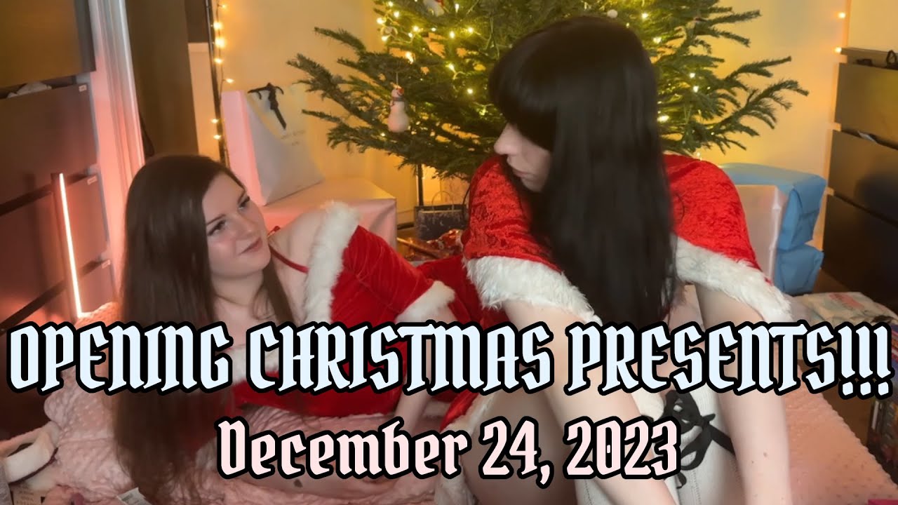 F1NN5TER 2023-12-24 Stream: OPENING CHRISTMAS PRESENTS!!!