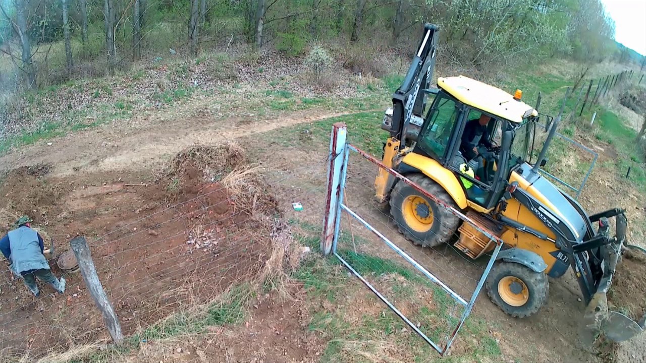 Waldorf F&eacute;szek TORNACSARNOK &aacute;rok&aacute;s&aacute;s, szerelőbeton 2017 03 31   04 05