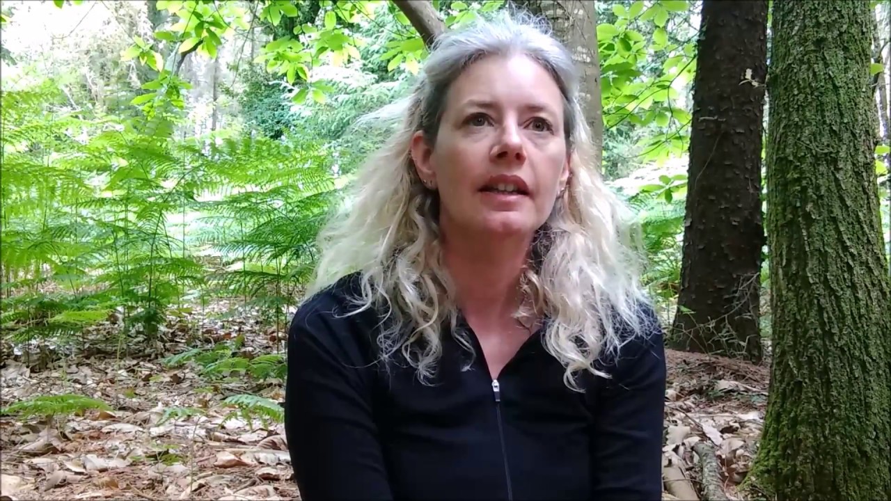 Chakra clearing with vowel sounds