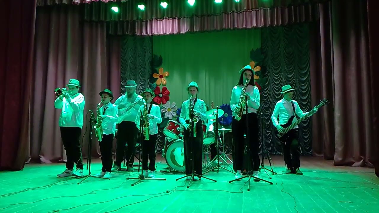 Гурт Дебют Band , 