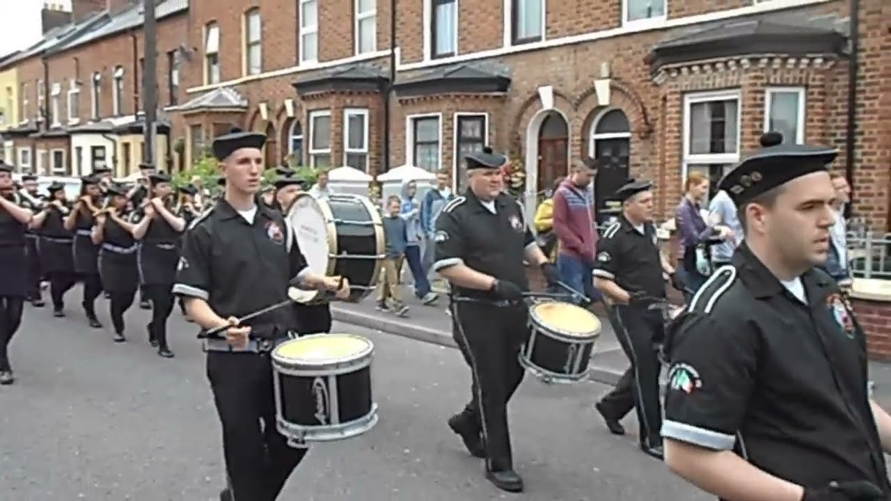 O'Neill & Allsopp MFB playing The Broad Black Brimmer of the IRA at Bone Commemoration June 2013