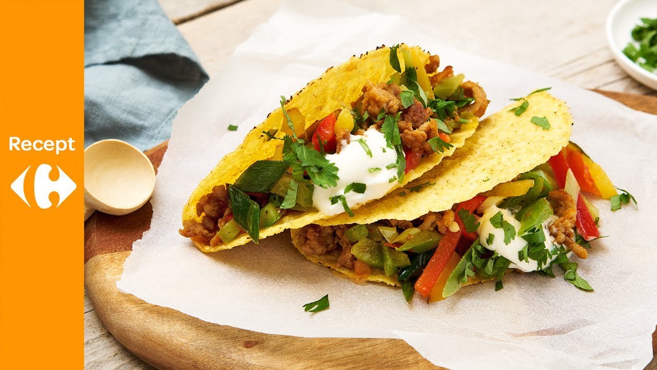 Knapperige taco met spicy kippengehakt