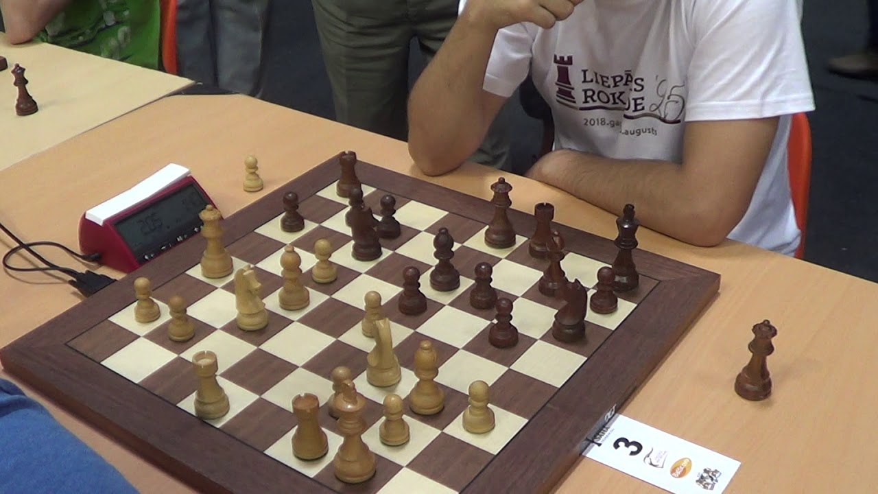 Blitz chess: IM Paulius Pultinevicius - GM Igor Kovalenko,  King's indian defense