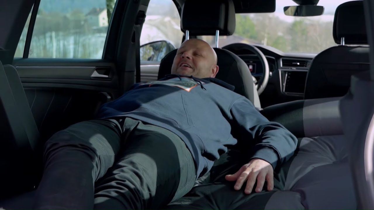 Grzesiek przetestował materac do samochodu! #101_Gadżetów