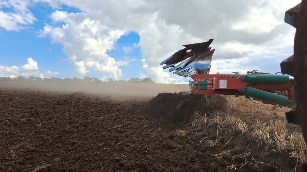 Ploughing. New Holland TM155ss & Kverneland PB100 6. 2022.