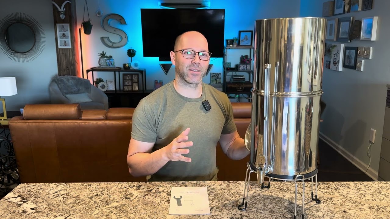 Gravity-fed Water Filter System 2.25G Stainless-Steel Countertop Water Filter System